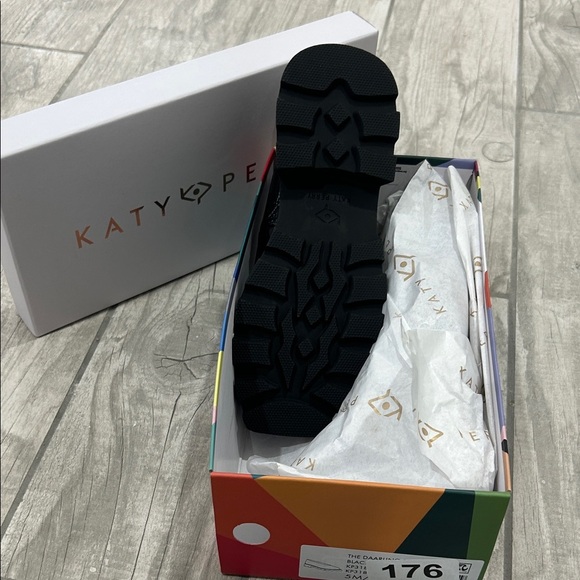 NWT-Katy Perry The Daaring Slip On - Picture 3 of 3